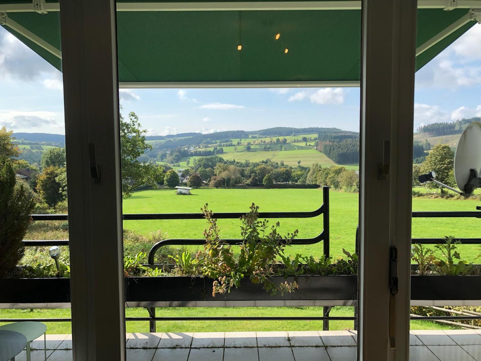 Hillside Gemuetliches Mit Aussicht! - Balkon *